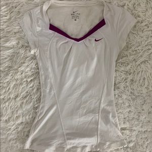 Nike - - Women’s Workout Top👀